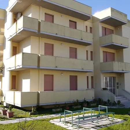 Tropici * Lido delle Nazioni